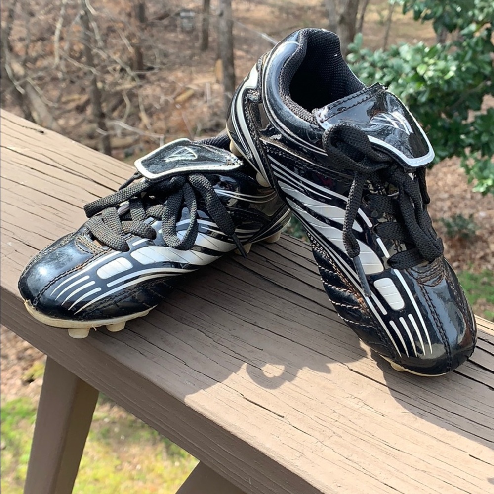 Toddler cleats